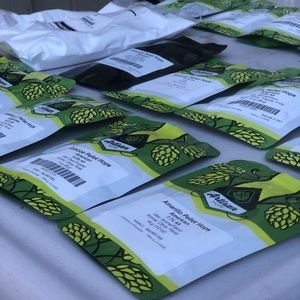 Meet your Posher, Hoppy